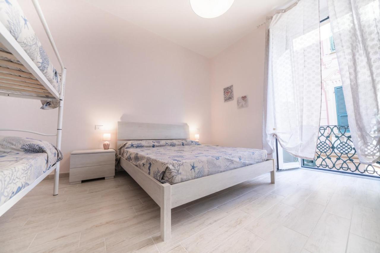 Gli Appartamenti Della Fra Lavagna Exterior photo